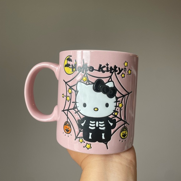 NWT Viral Halloween hello kitty mug - Picture 2 of 4